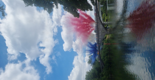 Feu d'artifice de jour et nuit