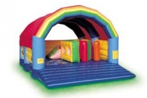 Rainbow jeu gonflable pour les enfants