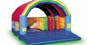Rainbow jeu gonflable pour les enfants