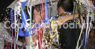 L'ouverture du bal avec le jeu de l'ombrelle