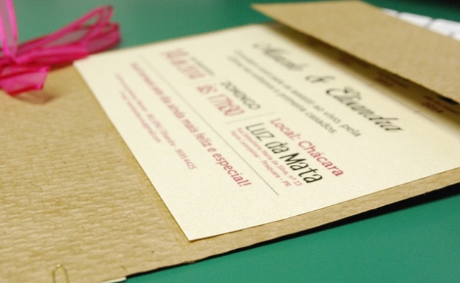 Faire-part original pour une invitation de mariage personnalisée