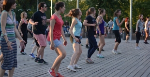 Organiser un flash mob au sein de l'entreprise - Team building