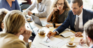 Organiser une journée d'étude ou un colloque via une agence