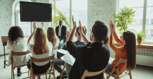 Qu'est-ce qu'un séminaire d'entreprise ? Quels objectifs en attendre ?