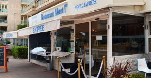 Entrée restaurant Albert 1er et poissonnerie 'One Mô'