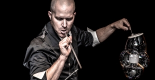 Greg, souffleur de bulles