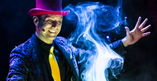 Allan - Cabaret des bulles de Savon - Evènementiel - Table lumineuse