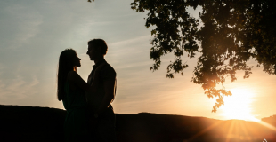Séance couple à Toulouse au coucher de soleil