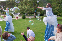 Bulles et échasses