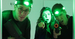 le commando réalise un laser tag sur l'événement d'entreprise