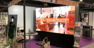 Ecran géant LED pour salon professionnel - France Ecran Location