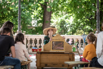 John, le ver de terre au festival Ludinam à Besançon (photo suricate photographie)