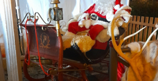 Notre traineau et son Père Noël