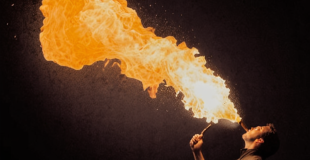 Cracheur de feu La Tribe Performance