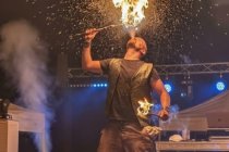 Cracheur de feu et spectacles de feu professionnels